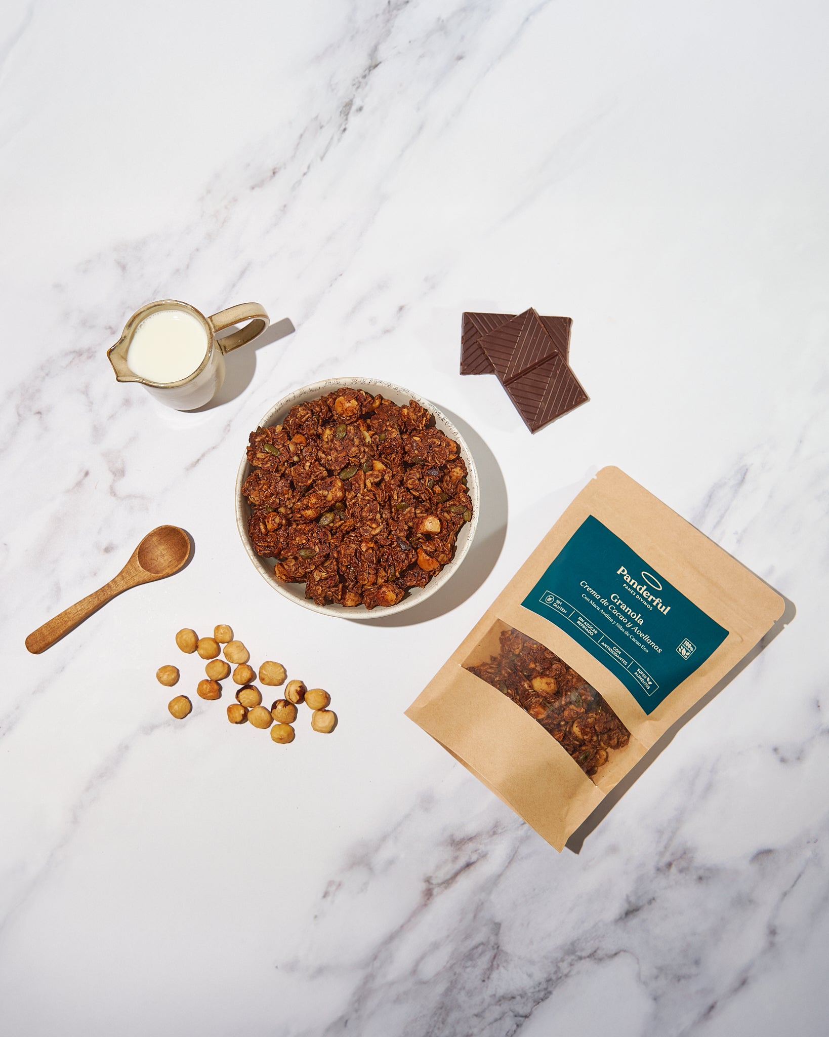 Granola con crema de cacao y avellanas